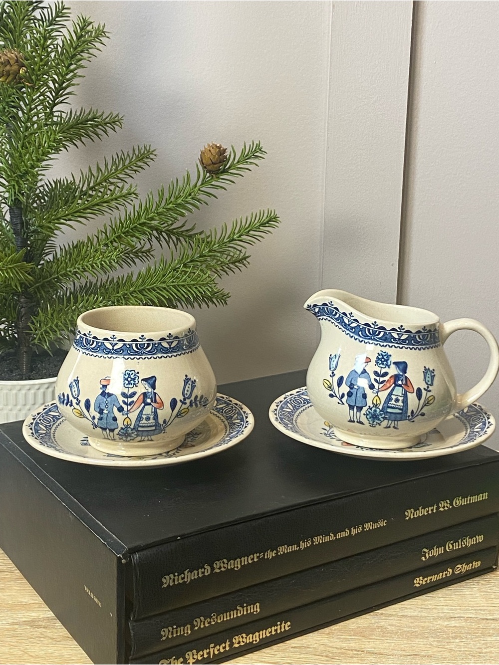 Vintage Johnson Bros Sugar and Creamer Set: Hearts & Flowers, England Tableware